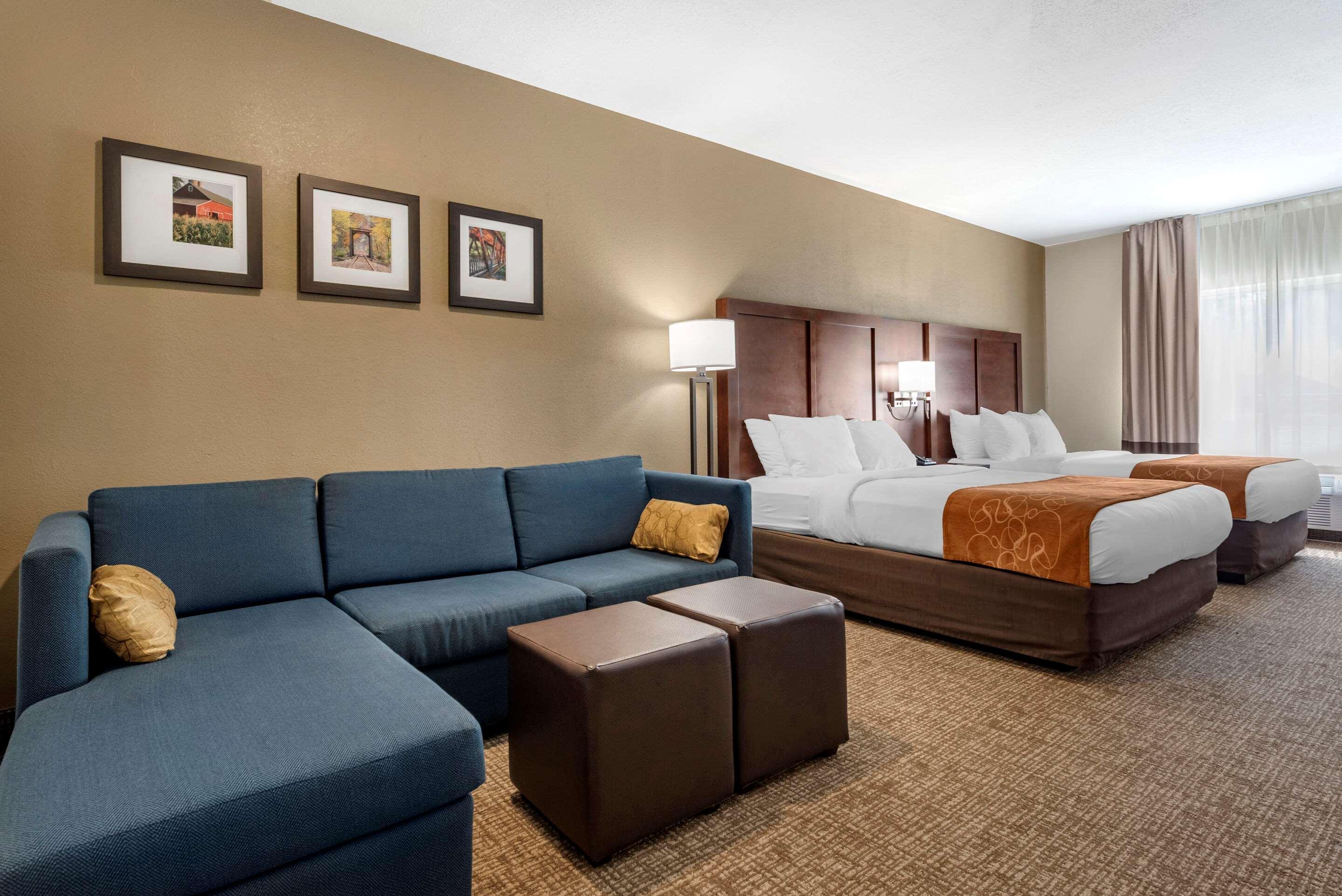 Comfort Suites Auburn Near I-69 Buitenkant foto
