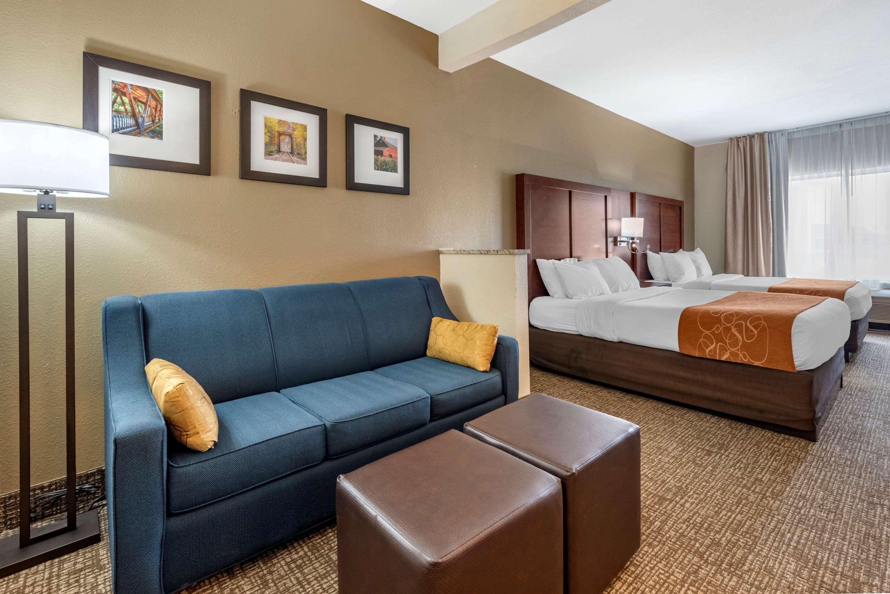Comfort Suites Auburn Near I-69 Buitenkant foto